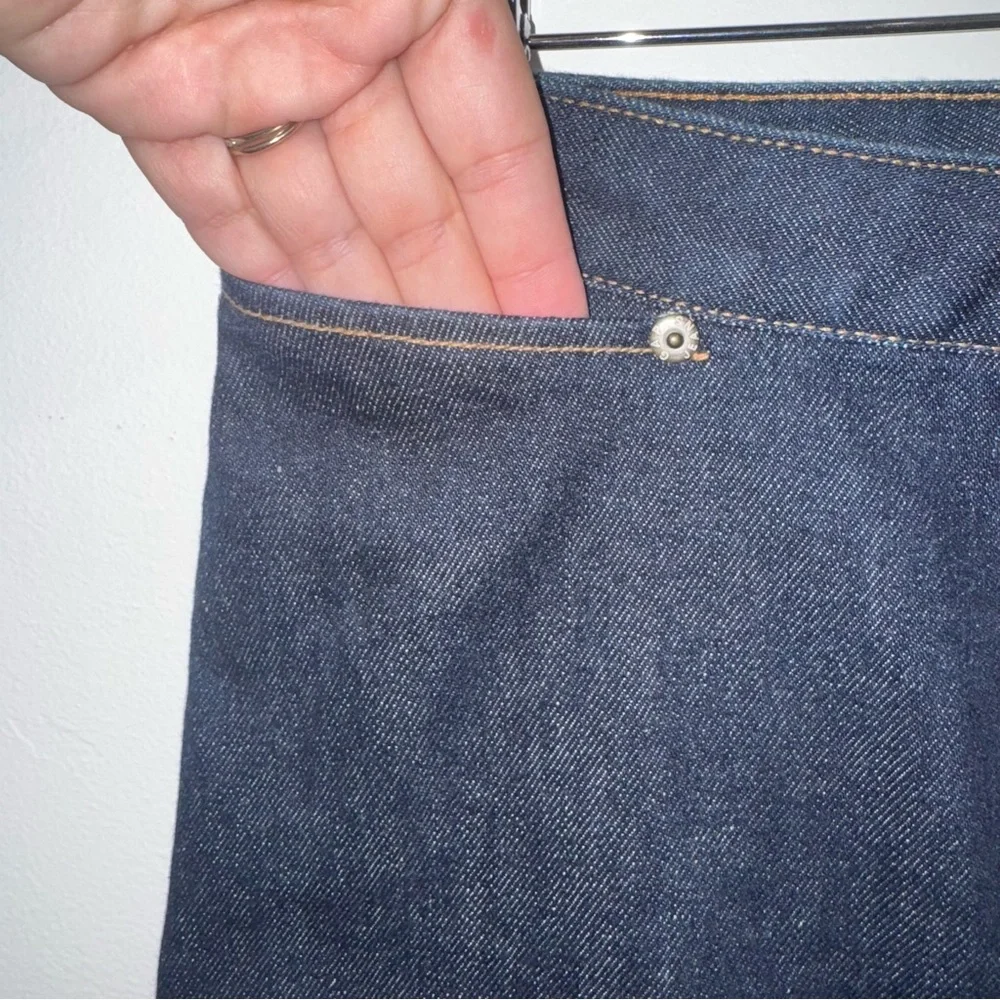 Like new vintage Gap Denim stretch denim Midi Jean Skirt size 8 - Picture 4 of 9